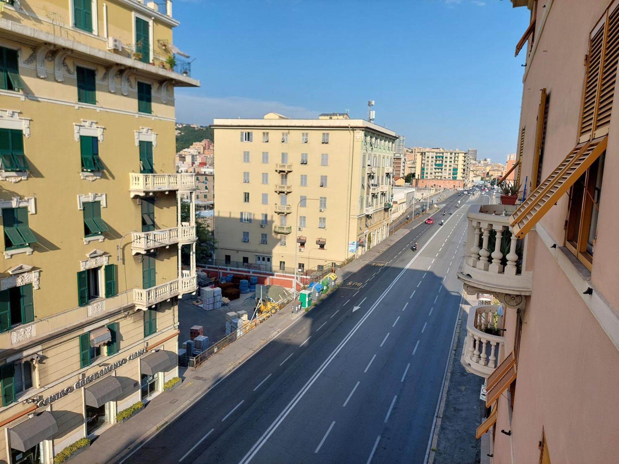 Casa Vittoria By Holiday World Genoa Exterior photo
