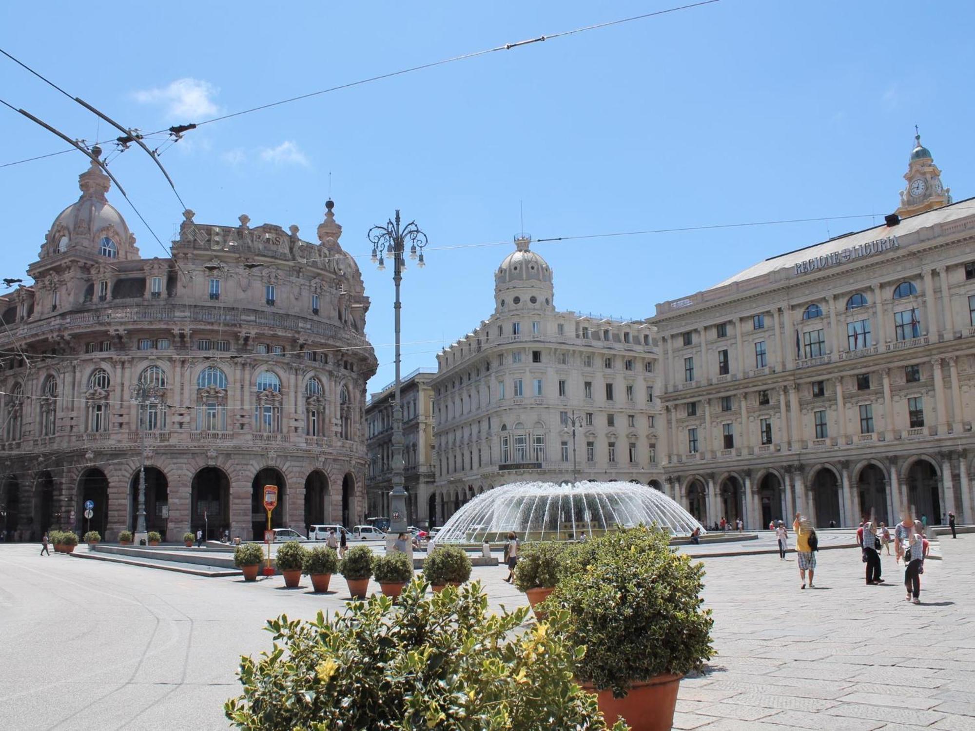 Casa Vittoria By Holiday World Genoa Exterior photo