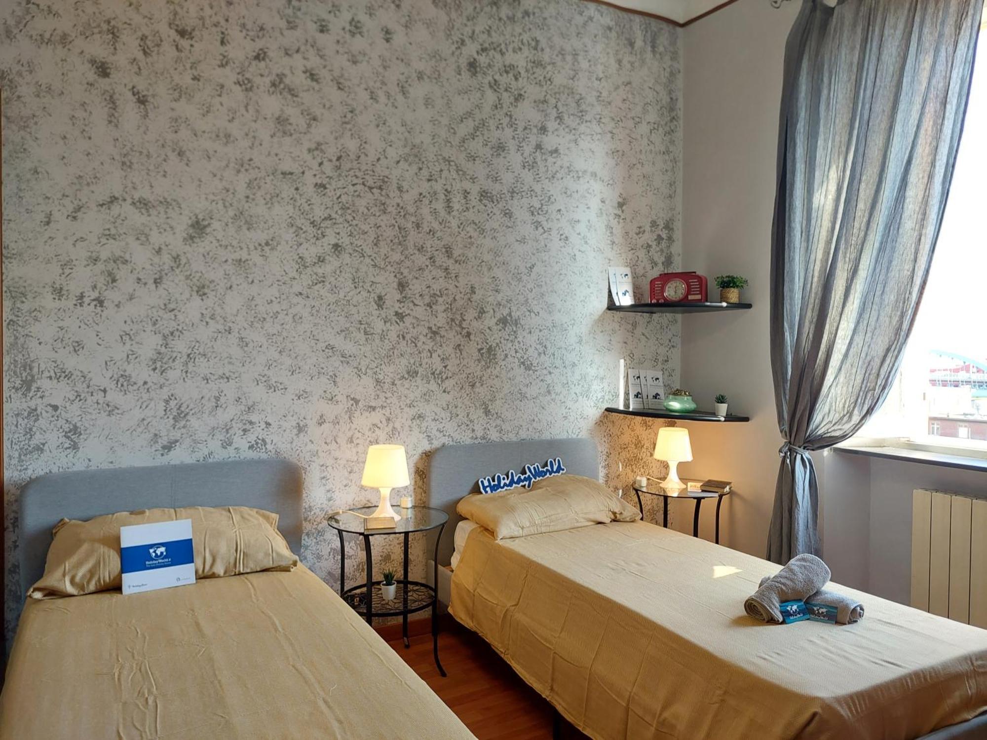 Casa Vittoria By Holiday World Genoa Exterior photo