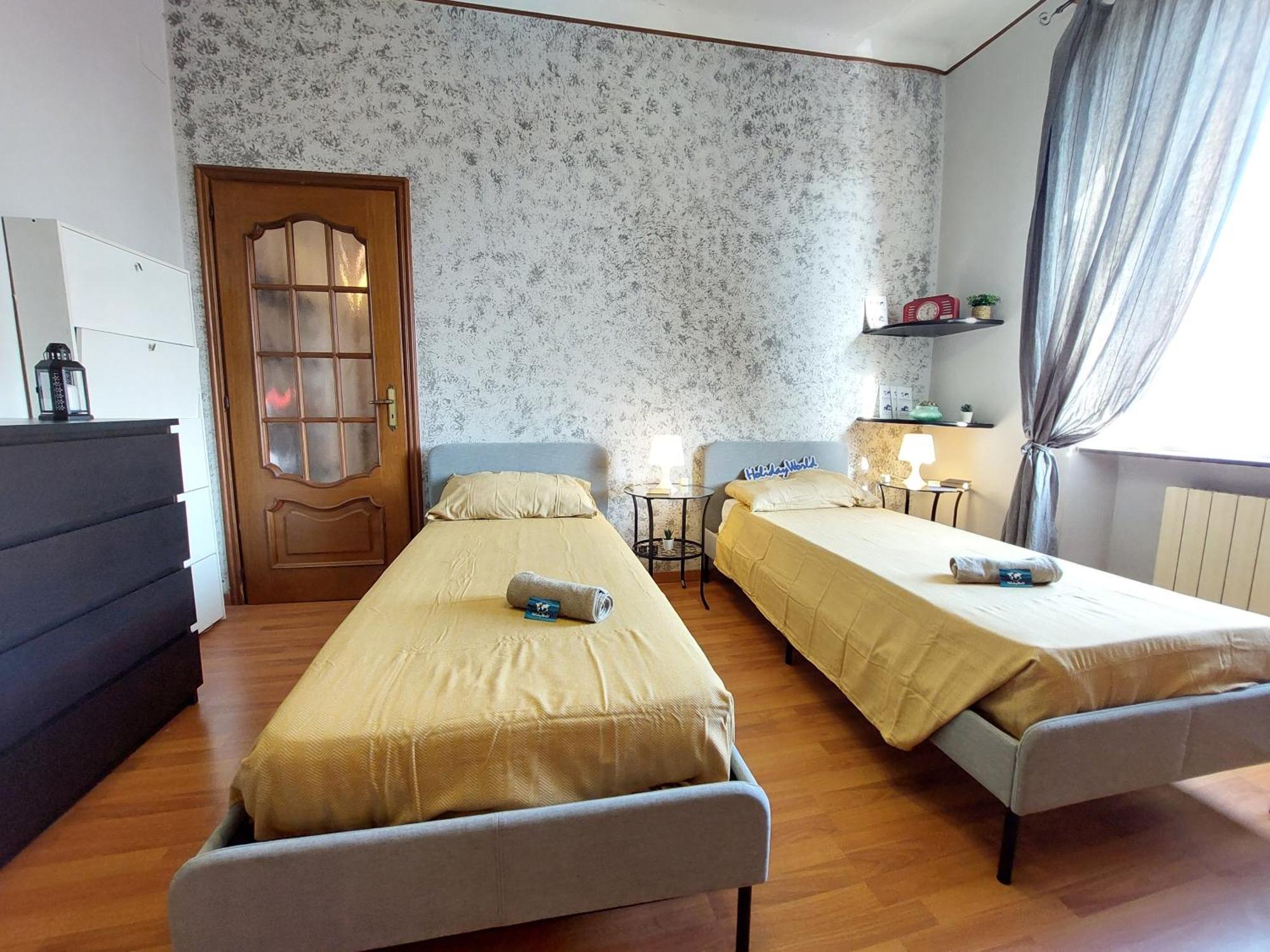 Casa Vittoria By Holiday World Genoa Exterior photo